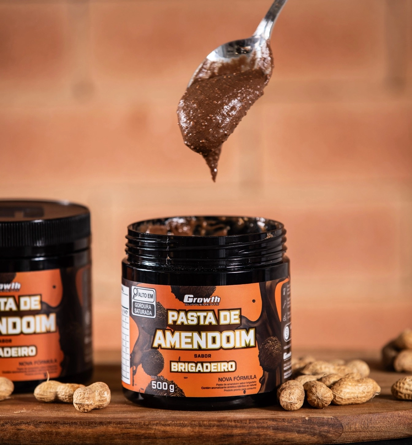 GROWTH SUPPLEMENTS - Embalagens de Pasta de Amendoim sabor brigadeiro e colher