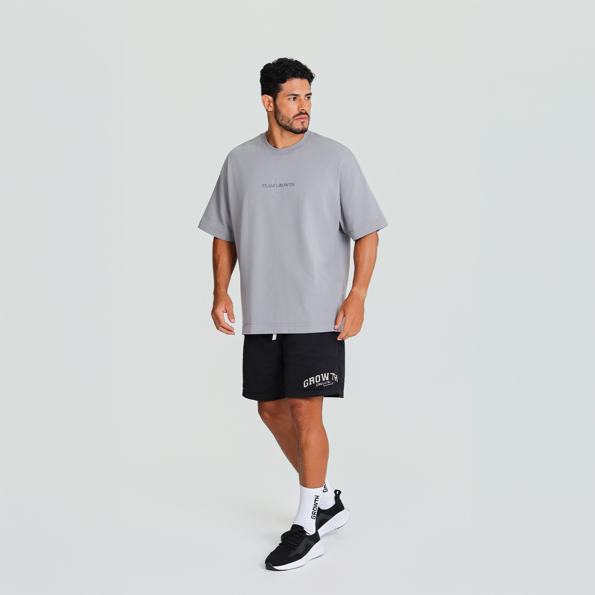 Camiseta Growth Oversized Always Earned cinza claro