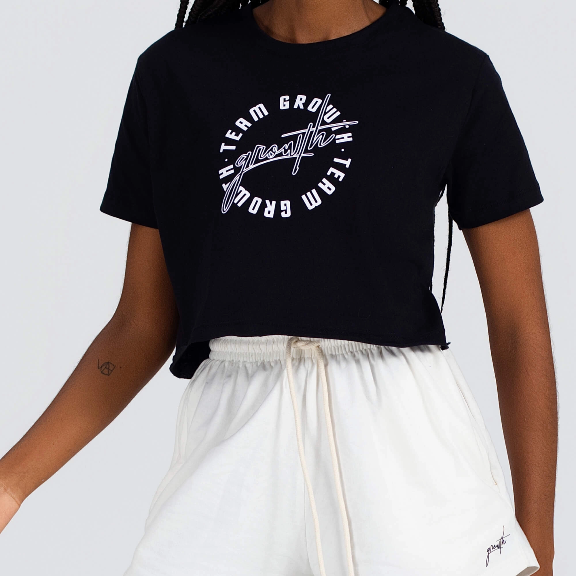 Camiseta Cropped Growth silk local preto