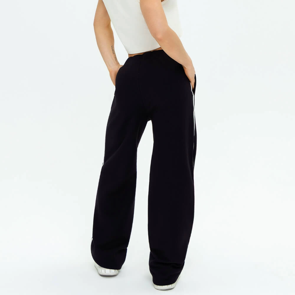 Calça Moletom Flare Vivo Lateral Preto Com Off White